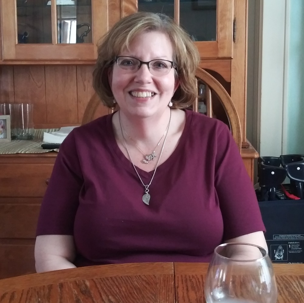 Meet your Posher, Lorrie